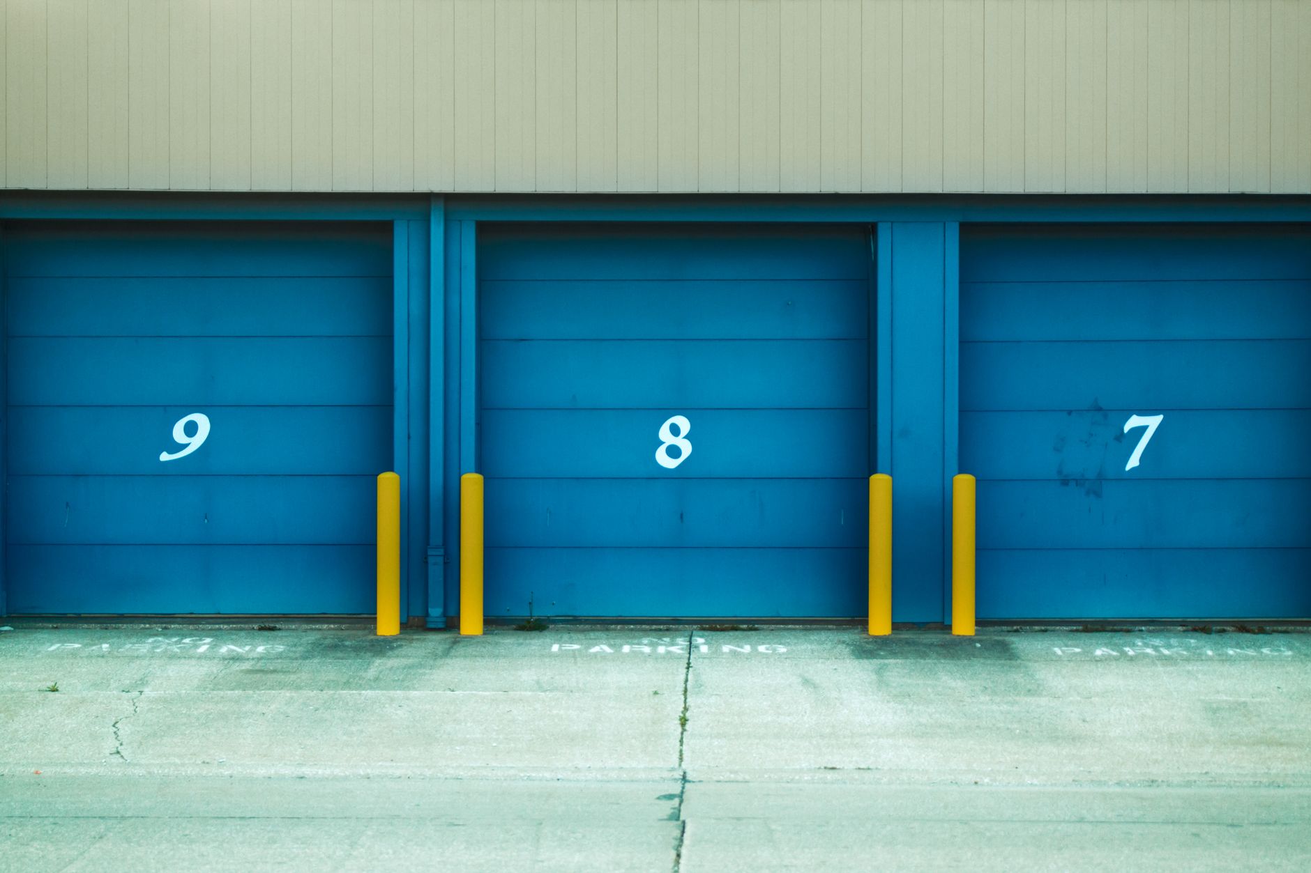 AnchorBox Storage — Move-in day, sped up ⏱️ Drive-up, roll the door, you’re in. 